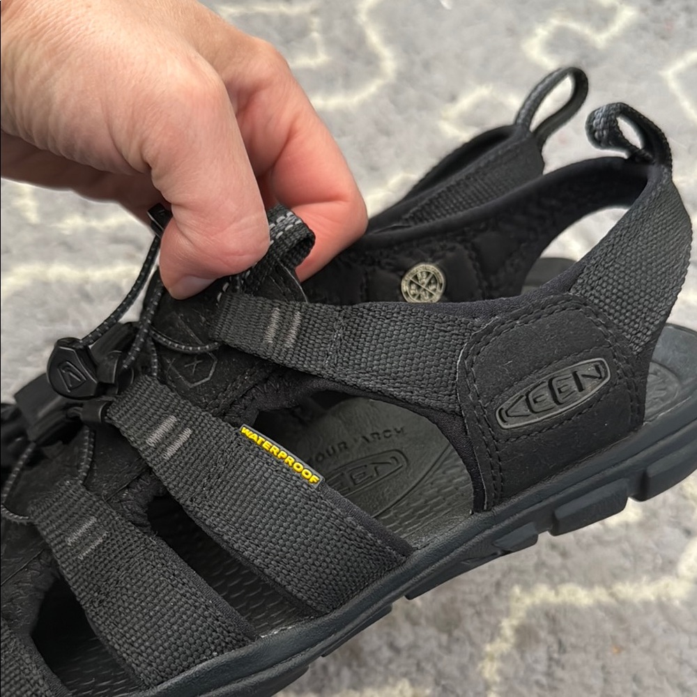 Women's KEEN Clearwater CNX Sandal - Picture 11 of 12